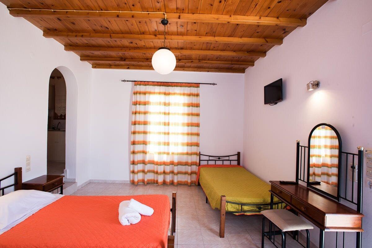 Hotel Marina Blue Ornos Esterno foto