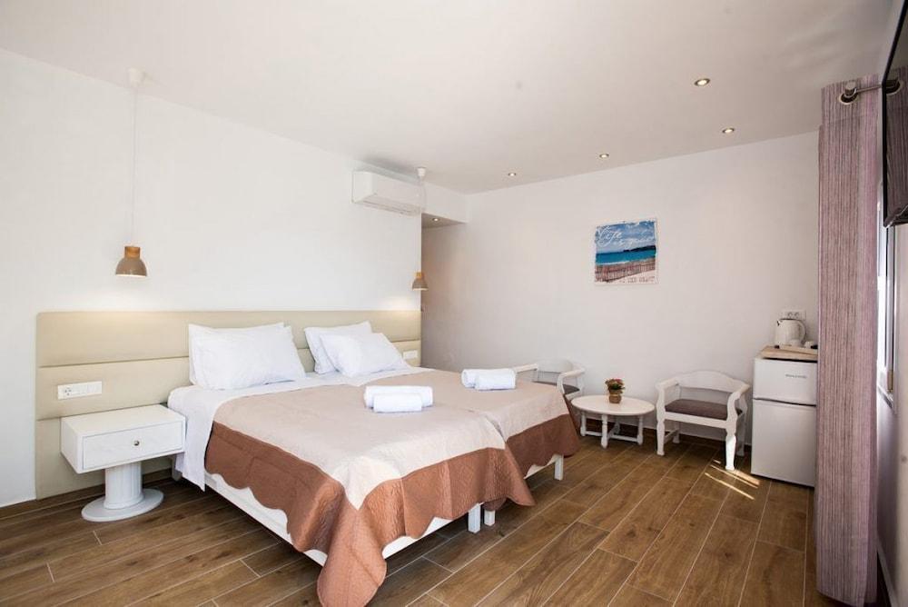 Hotel Marina Blue Ornos Esterno foto